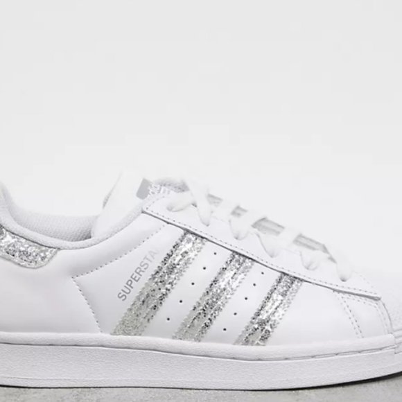 ⭐2XHOST PICK⭐ Adidas Superstar Glitter Sneakers - Picture 2 of 4